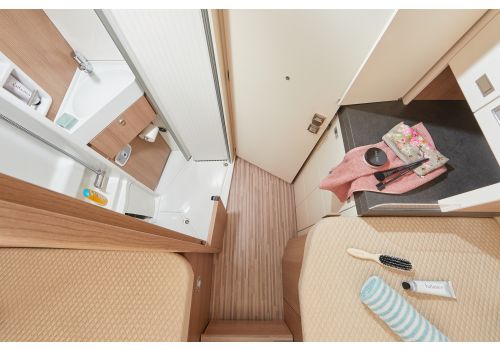 Camper Van MALIBU Van Two Rooms 640 LE RB en Catalog