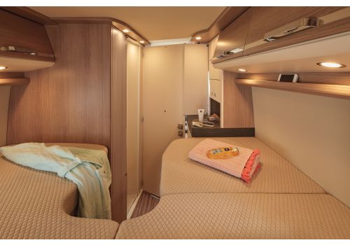 Camper Van MALIBU Van Two Rooms 640 LE RB en Catalog