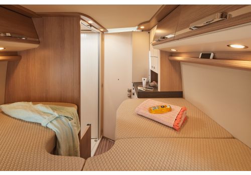Camper Van MALIBU Van Two Rooms 640 LE RB en Catalog