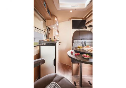 Camper Van MALIBU Van Two Rooms 640 LE RB en Catalog