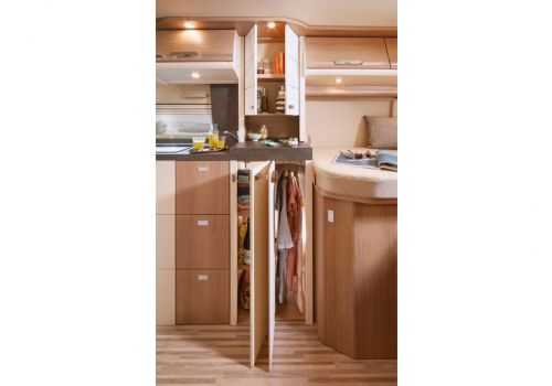 Camper Van MALIBU Van Two Rooms 640 LE RB en Catalog