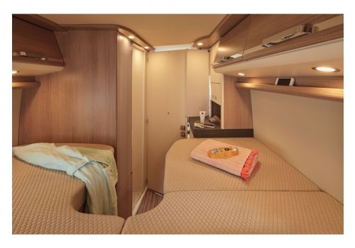 Camper Van MALIBU Van Two Rooms 640 LE RB en Catalog