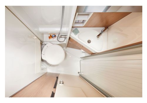 Camper Van MALIBU Van Two Rooms 640 LE RB en Catalog