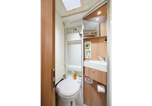 Camper Van MALIBU Van Two Rooms 640 LE RB en Catalog