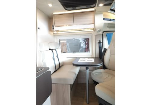 Camper Van DREAMER Fun D43 UP Red Addict en Sale Occasion