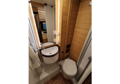 Low Profile Motorhome DETHLEFFS Globebus T1 en Sale Occasion