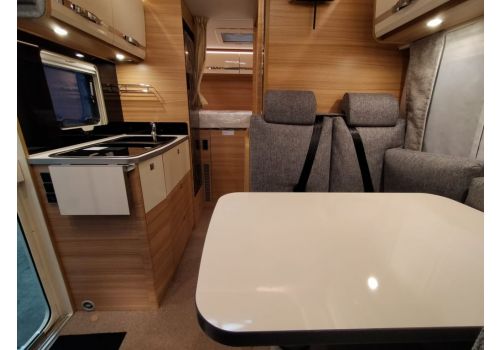 Low Profile Motorhome DETHLEFFS Globebus T1 en Sale Occasion