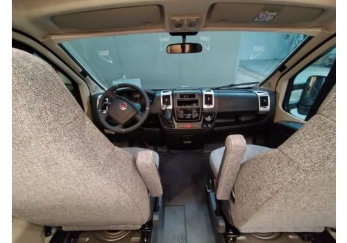 Low Profile Motorhome DETHLEFFS Globebus T1 en Sale Occasion