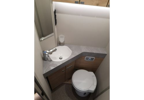 Low Profile Motorhome DETHLEFFS Pulse T 7051 DBL en Sale Occasion