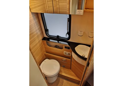 Low Profile Motorhome DETHLEFFS Globebus T7 en Sale Occasion