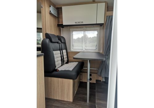 Low Profile Motorhome SUNLIGHT Van V69 Adventure en Sale Occasion