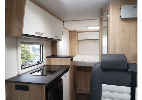 Low Profile Motorhome SUNLIGHT Van V69 Adventure en Sale Occasion