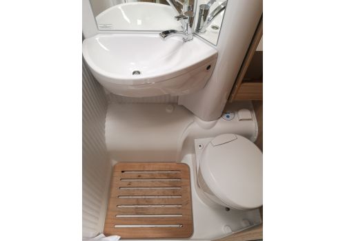Low Profile Motorhome SUNLIGHT Van V69 Adventure en Sale Occasion