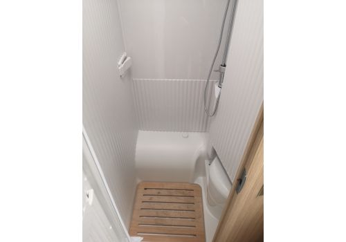 Low Profile Motorhome SUNLIGHT Van V69 Adventure en Sale Occasion