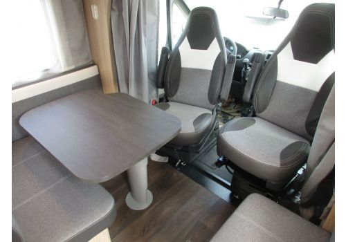Low Profile Motorhome SUNLIGHT T 69 L en Sale Occasion