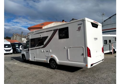 Low Profile Motorhome RAPIDO 696F Ultimate Line en Sale Occasion