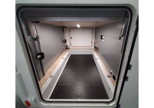 Low Profile Motorhome RAPIDO 696F Ultimate Line en Sale Occasion