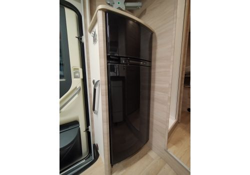 Low Profile Motorhome RAPIDO 696F Ultimate Line en Sale Occasion