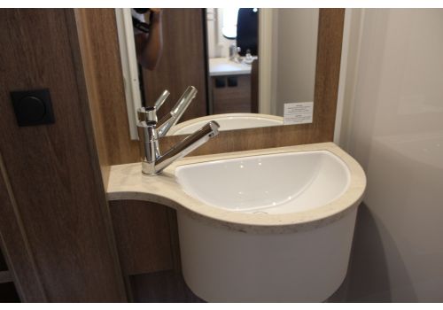 Capuchina Motorhome DETHLEFFS Trend A 5887 modelo 2019 en Sale Occasion