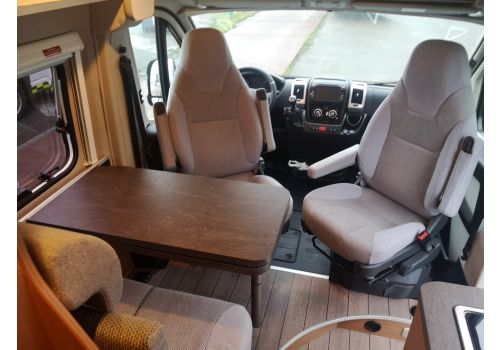 Camper Van WEINSBERG Carabus 600DQ en Sale Occasion