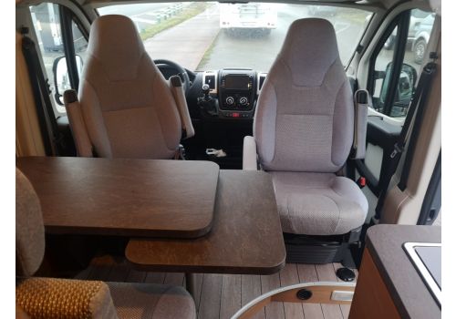 Camper Van WEINSBERG Carabus 600DQ en Sale Occasion
