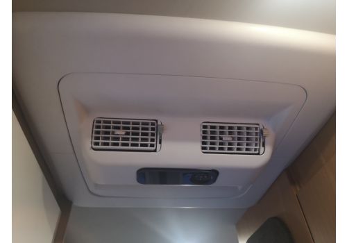 Camper Van WEINSBERG Carabus 600DQ en Sale Occasion