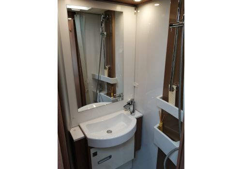 Integral Motorhome BURSTNER Ixeo I 690G en Sale Occasion