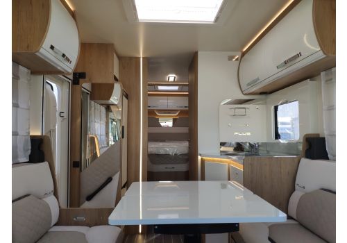 Integral Motorhome ROLLER TEAM Zefiro 267 INT en Sale Occasion