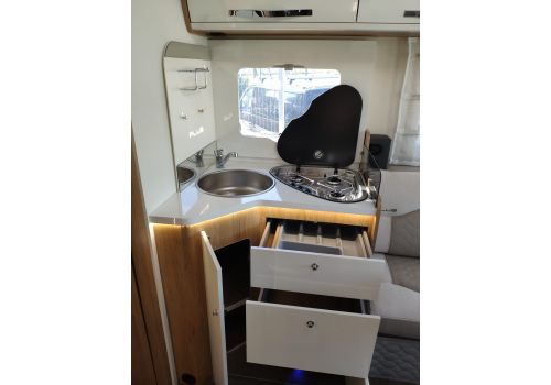 Integral Motorhome ROLLER TEAM Zefiro 267 INT en Sale Occasion