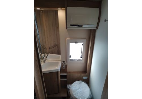 Integral Motorhome ROLLER TEAM Zefiro 267 INT en Sale Occasion