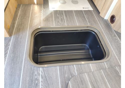 Integral Motorhome ROLLER TEAM Zefiro 267 INT en Sale Occasion