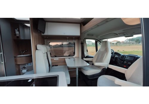 Camper Van CARADO Carado en Sale Occasion