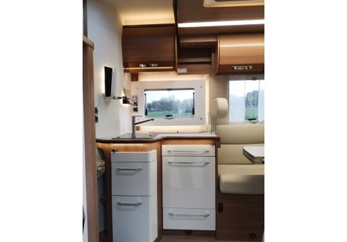Low Profile Motorhome RAPIDO 696 F 2020 en Sale Occasion
