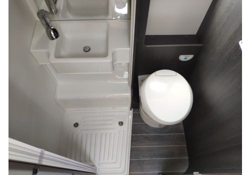 Low Profile Motorhome ROLLER TEAM Kronos 274 TL en Sale Occasion