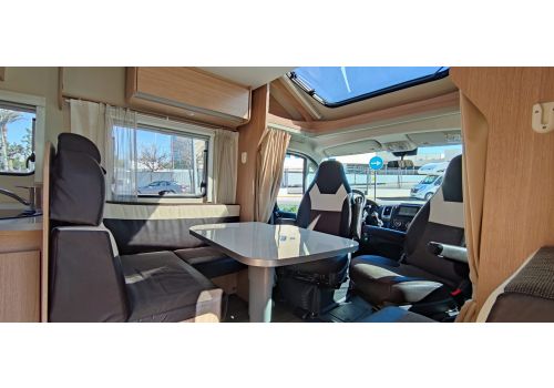 Low Profile Motorhome SUNLIGHT T 68 en Sale Occasion