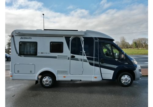 Low Profile Motorhome DETHLEFFS Globebus T-1 en Sale Occasion