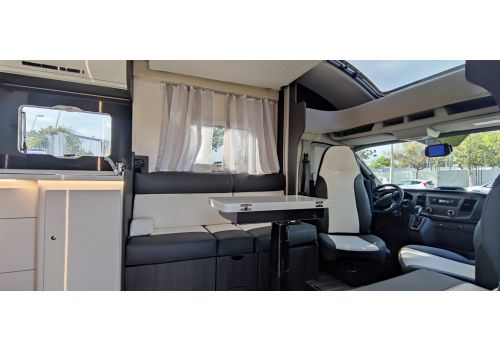 Low Profile Motorhome ROLLER TEAM Kronos 230 TL en Sale Occasion