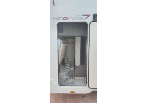 Low Profile Motorhome ROLLER TEAM Kronos 230 TL en Sale Occasion