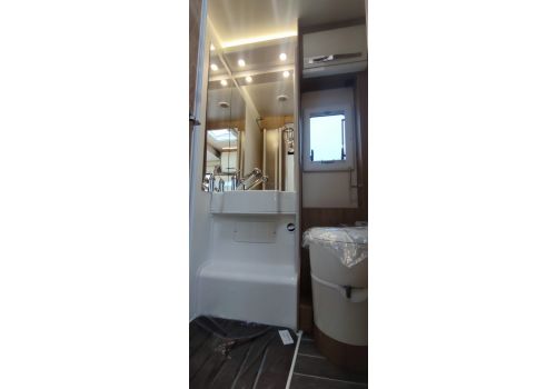 Low Profile Motorhome ROLLER TEAM Zefiro 291 TL en Sale Occasion