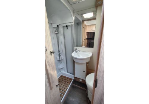 Capuchina Motorhome SUNLIGHT A 68 en Sale Occasion