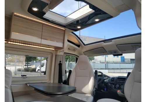 Camper Van DREAMER D68 Exclusive en Sale Occasion