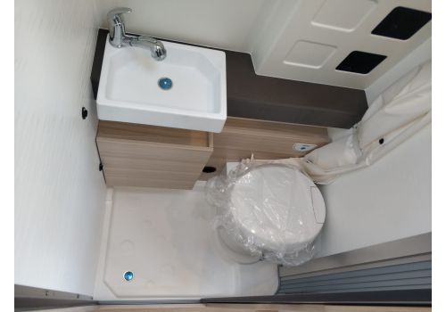 Camper Van DREAMER D68 Exclusive en Sale Occasion