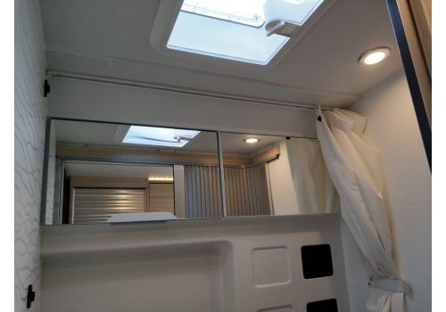 Camper Van DREAMER D68 Exclusive en Sale Occasion