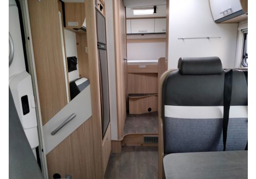 Low Profile Motorhome SUNLIGHT T 65 en Sale Occasion