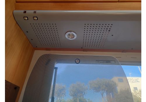Low Profile Motorhome ADRIA Coral Silver S 650 SP en Sale Occasion