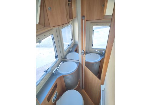 Low Profile Motorhome ADRIA Coral Silver S 650 SP en Sale Occasion