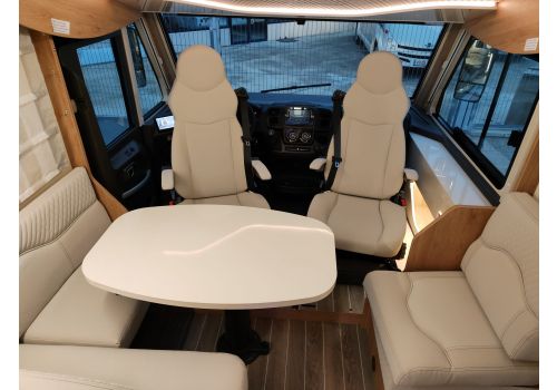 Integral Motorhome ROLLER TEAM Zefiro 284 INT en Sale Occasion