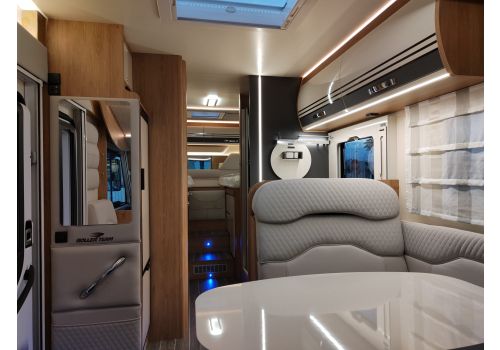 Integral Motorhome ROLLER TEAM Zefiro 284 INT en Sale Occasion