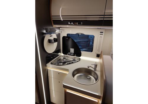 Integral Motorhome ROLLER TEAM Zefiro 284 INT en Sale Occasion