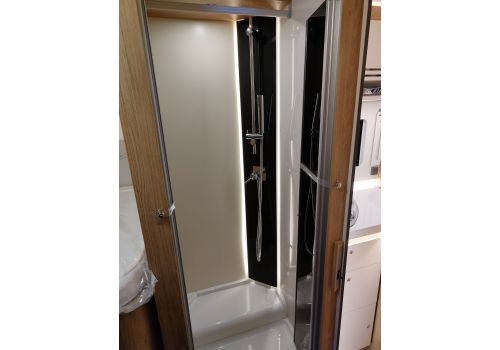 Integral Motorhome ROLLER TEAM Zefiro 284 INT en Sale Occasion
